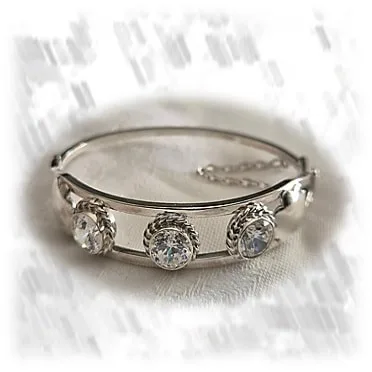 BA00600H-Sterling Silver Cubic Bangle. $600.00