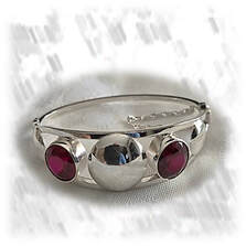 BA00700A-Sterling Silver Synthetic Garnet Bangle.