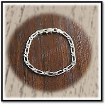 Main page item plain silver bracelet $100C