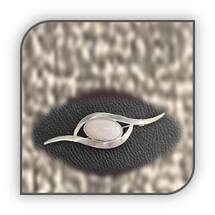 Main page item silver & oval solid opal brooch $1200A