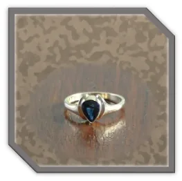 LR01100C-9ct Yellow Gold Sapphire Ladies Ring. $1100.00