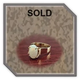 LR01400E-9ct Yellow Gold Opal Ladies Ring. $1400.00 SOLD