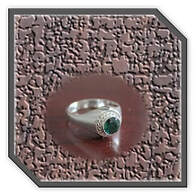 Main page item men's silver & Gilson emerald ring $200L