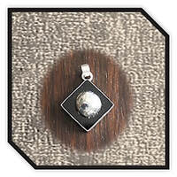 Main page item silver & diamond shape onyx with soccer ball motif $200G