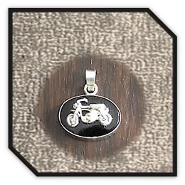 PE00250E-Sterling Silver Onyx Pendant. ​$250.00
