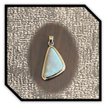 Main page item 18ct yellow gold & free-form solid opal pendant $3800A